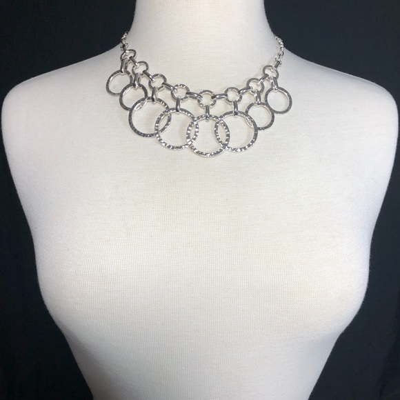 Hammered Ring Drop Silver Necklace Earrings Set - Picture 2 of 3